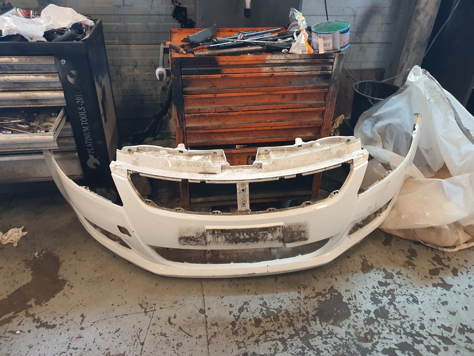 Voorbumper Suzuki Swift 2013 Met Schade, Auto-onderdelen, Ophalen, Suzuki, Bumper