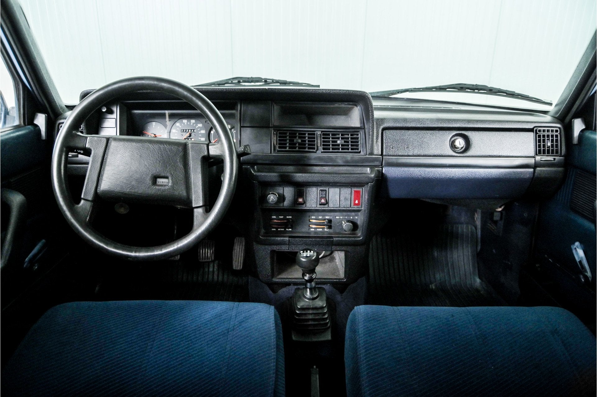 Volvo 245 2.3 met vijfbak (bj 1980), foto 7