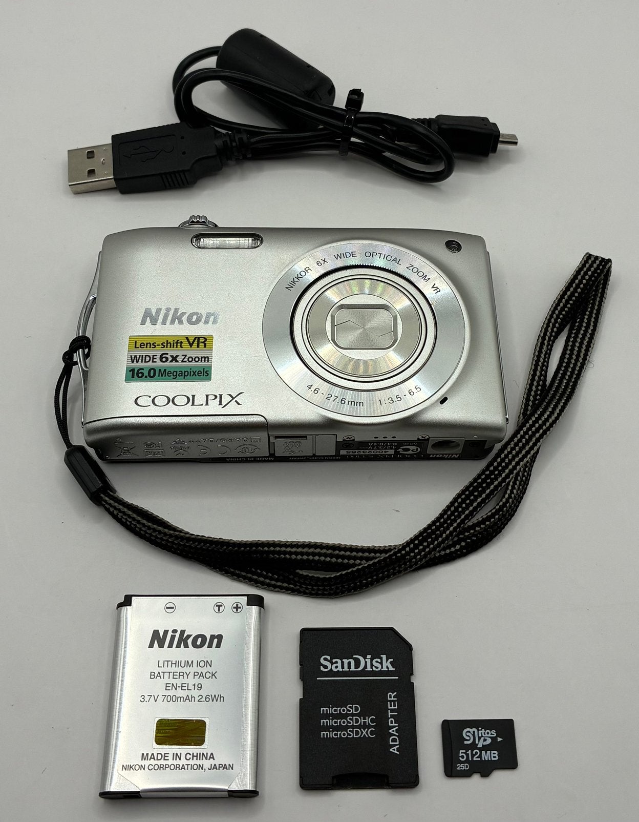 Nikon coolpix S3300 - compact camera, Ophalen of Verzenden, Zo goed als nieuw