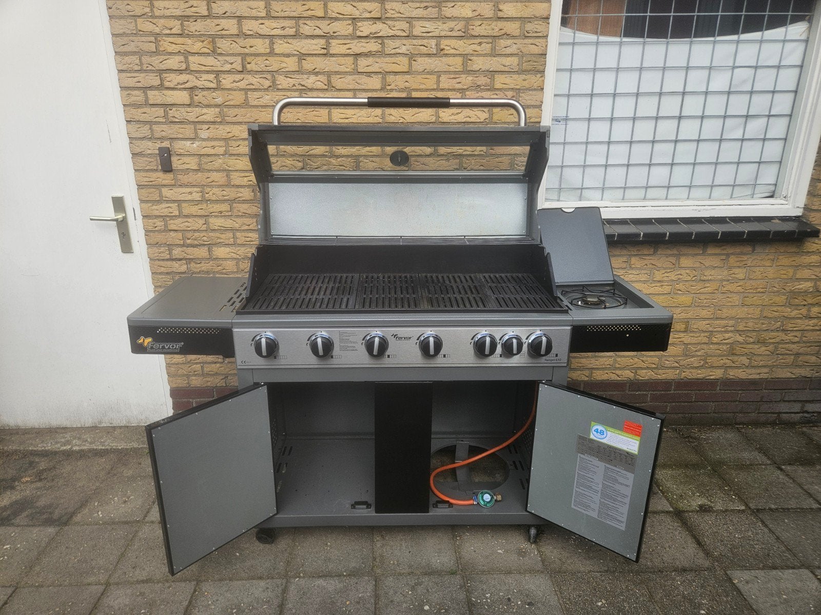 Fervor Australian Excellence 7-pits gasbarbecue met zijbrand, Ophalen, Gebruikt, Fervor