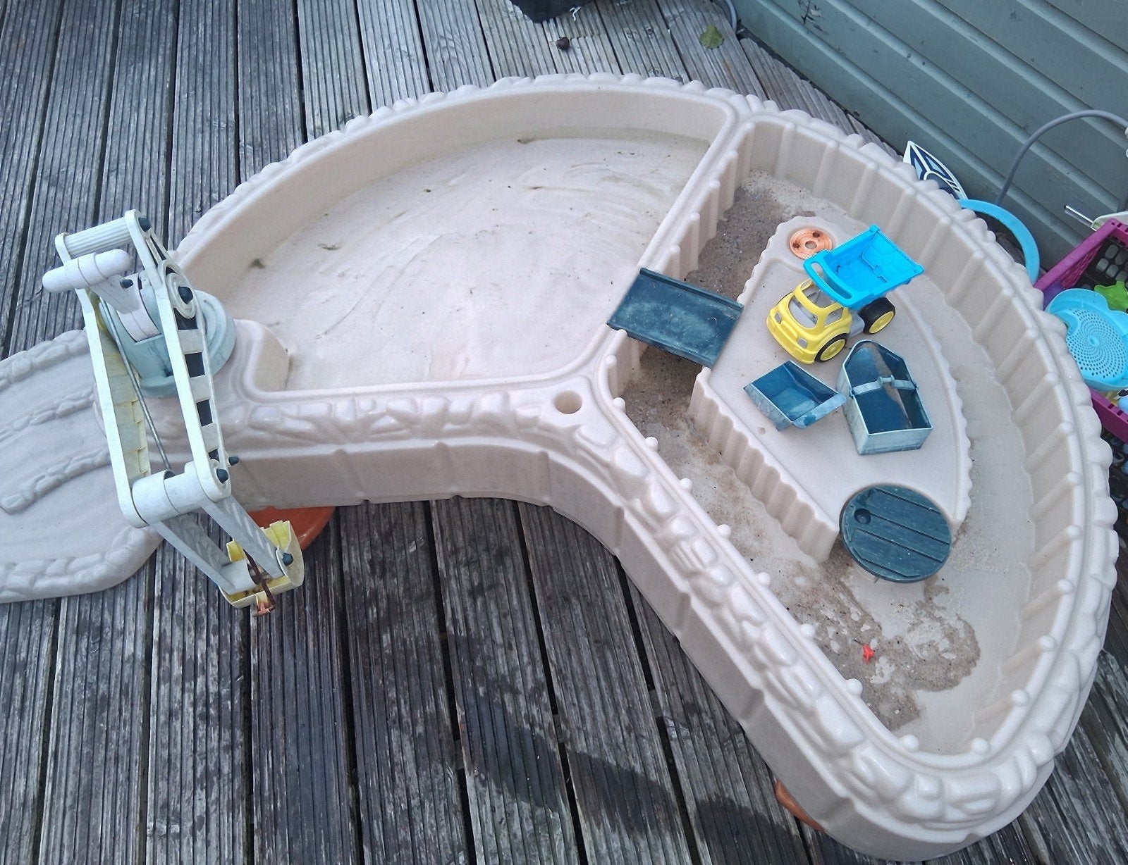 Zand- en watertafel met graafmachine van merk Little Tikes, Kinderen en Baby's, Speelgoed | Buiten | Zandbakken, Ophalen, Gebruikt