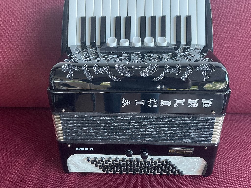 Z.g.a.n. kleine Delicia Junior 23 accordeon .72 bas.3 korig, 72-bas, Zo goed als nieuw, Delicia, Toetsaccordeon