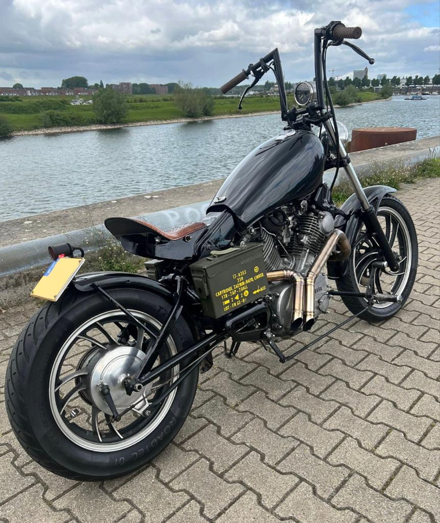 Yamaha XV 750 Bobber Custom / Militairy, Motoren, 2 cilinders, Gebruikt, Sportuitlaat, Particulier