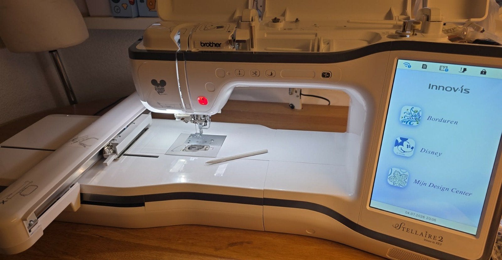 Brother Stellaire XE2 Borduurmachine met toebehoren, Hobby en Vrije tijd, Ophalen
