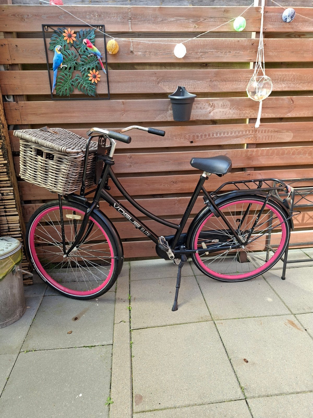 Vogue Elite Damesfiets met Roze Velgen en Mand, Overige merken, Gebruikt, Velgrem, Ophalen of Verzenden