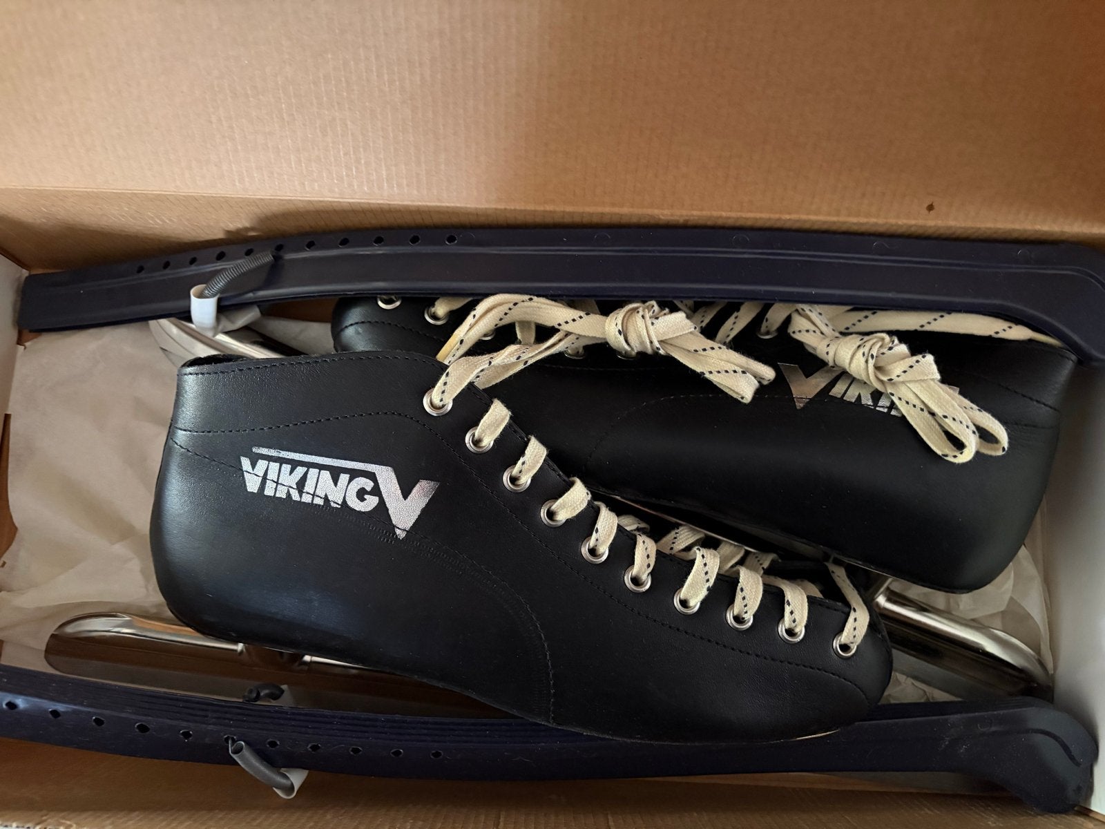 Nieuwe Viking Junior Laag Noren schaatsen - Maat 42, Sport en Fitness, Ophalen of Verzenden, Nieuw, Noren, Viking