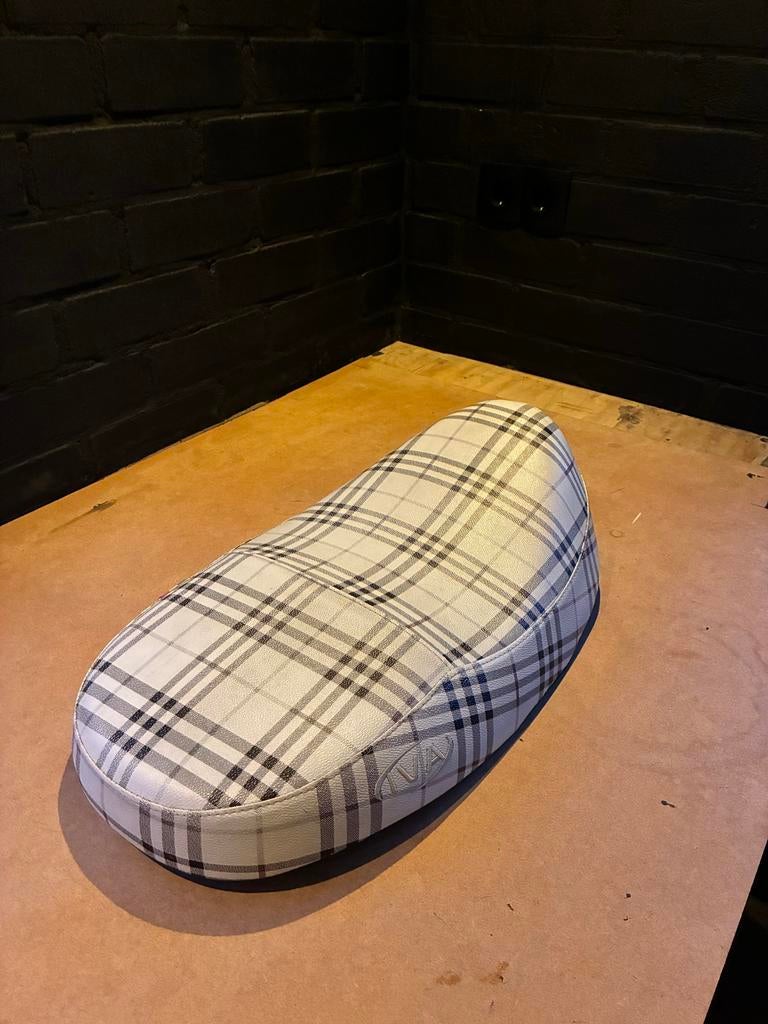Scooterzadel La Souris - Burberry stijl, Ophalen, Zo goed als nieuw, Zadel, Overige merken