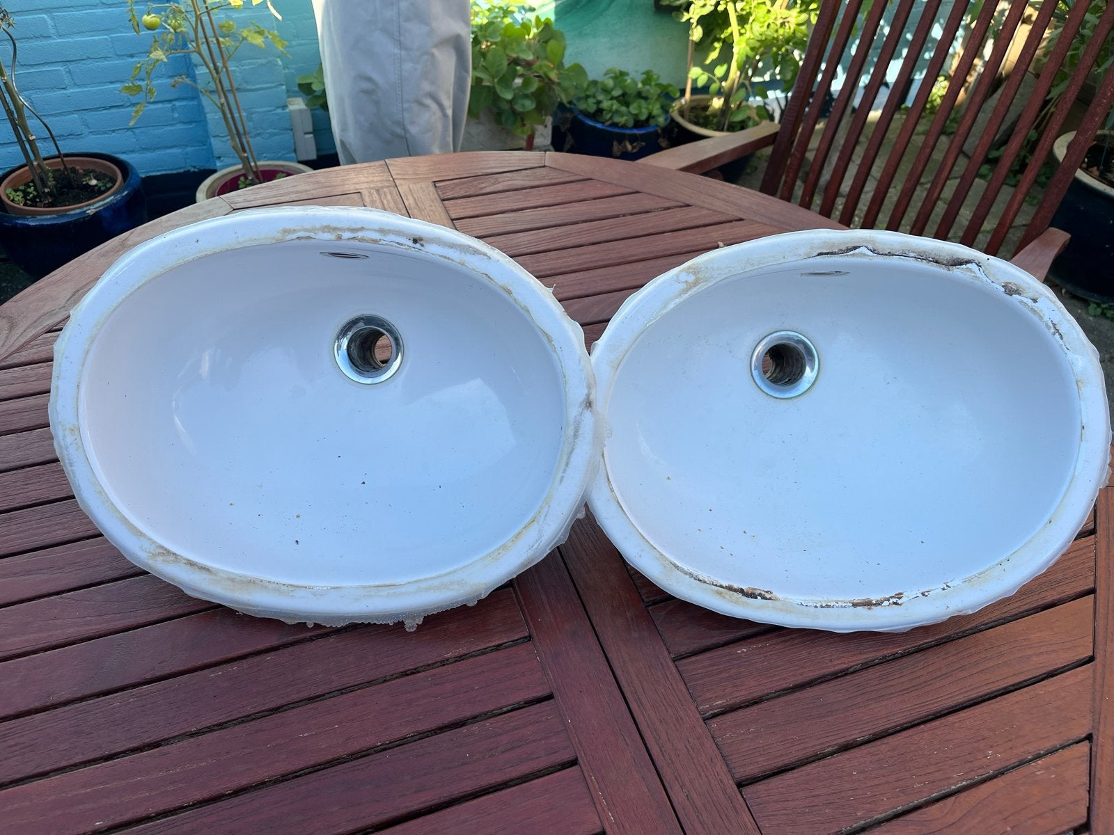 Twee gelijke metalen/emaille inbouw wastafels, Ophalen, Gebruikt, Wastafel
