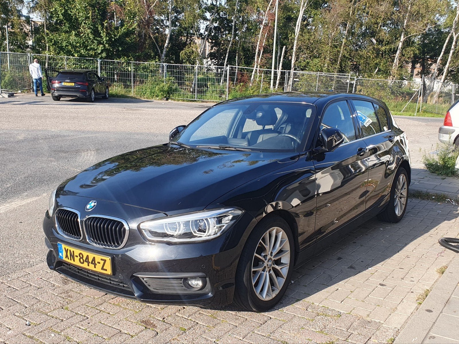 BMW 1-Serie 118i 2019 NAP/5DRS/APPLECARPLAY/LEER/NAVIPROF!, Auto's, 1-Serie, Zwart, Zwart, Particulier
