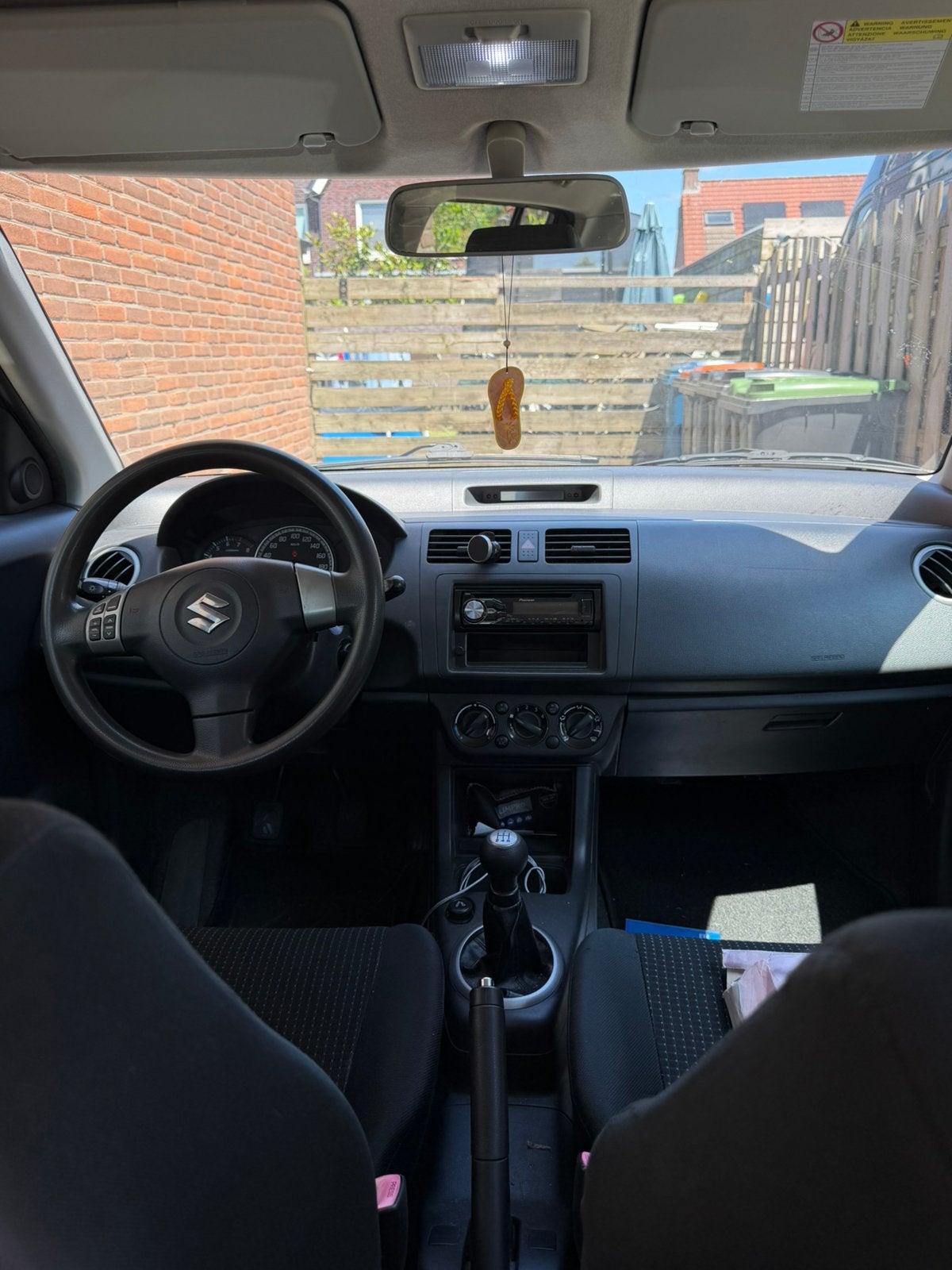 Suzuki Swift 1.5 5D 2007, Voorwielaandrijving, 40 €/maand, Zwart, 400 kg