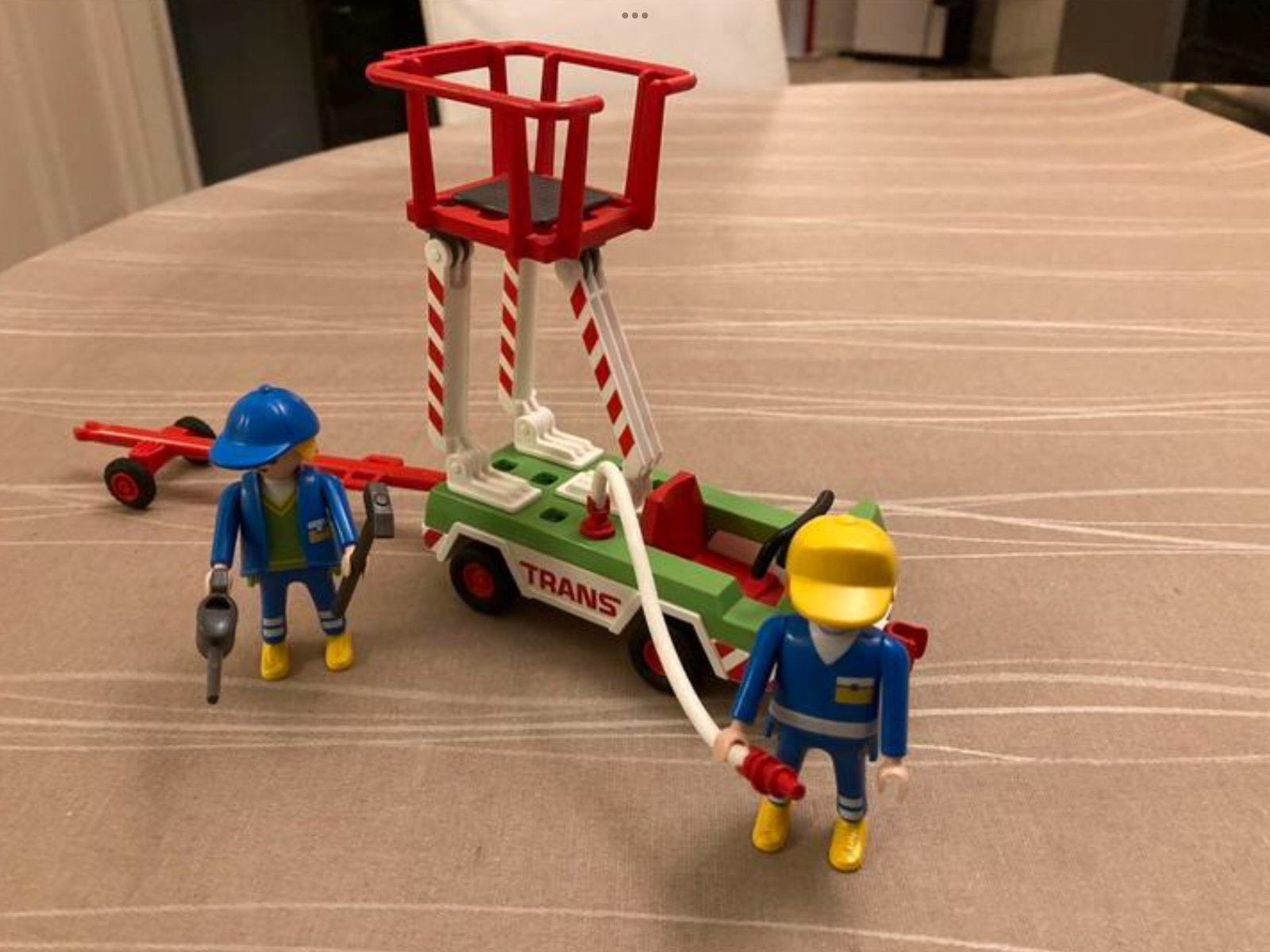 Playmobil vliegtuig schoonmaak wagen., Ophalen of Verzenden, Zo goed als nieuw