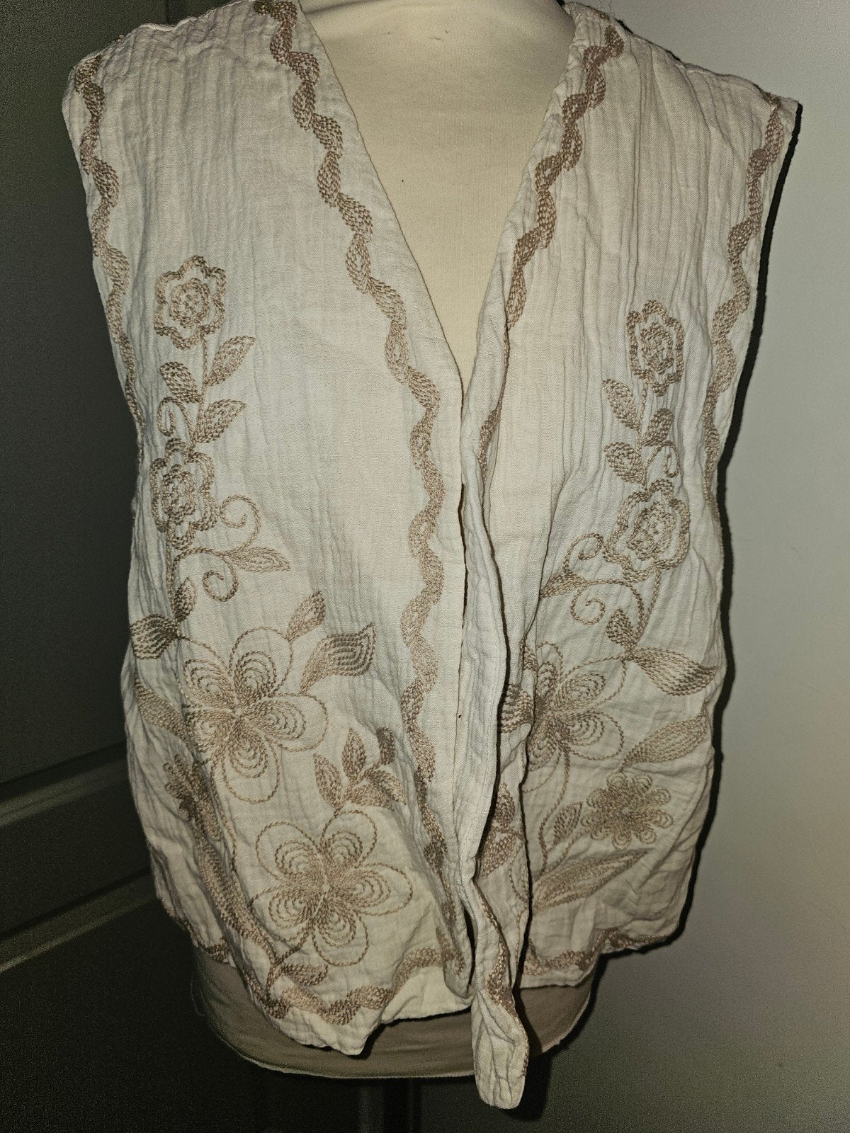 Lizzi lou gilet maat xxl, Kleding | Dames, Bodywarmers, Ophalen of Verzenden, Zo goed als nieuw, Maat 46/48 (XL) of groter
