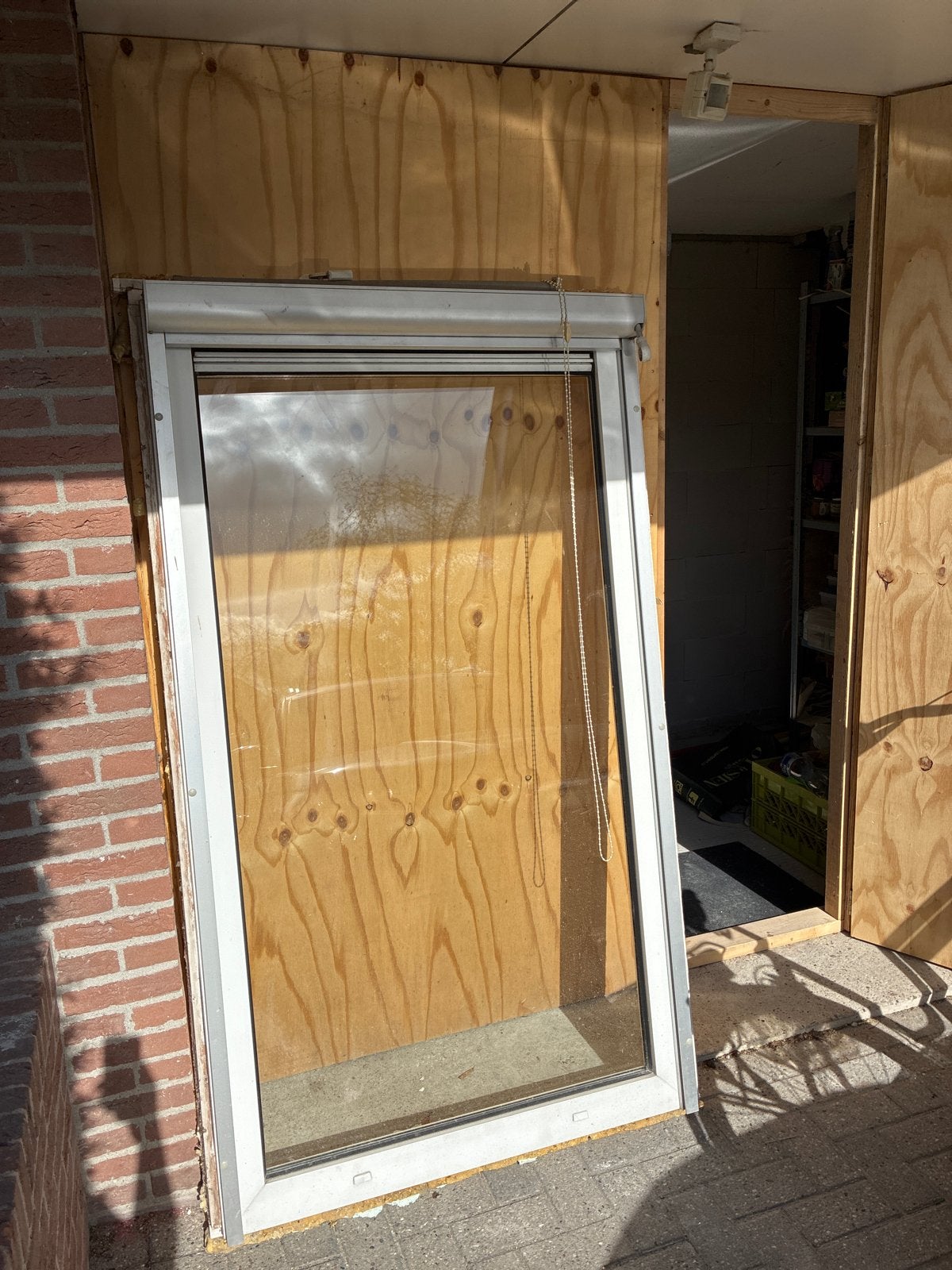 Gevelraam met screen en rolgordijn, Gevelraam of Ruit, Gebruikt, 80 tot 120 cm, 120 tot 160 cm