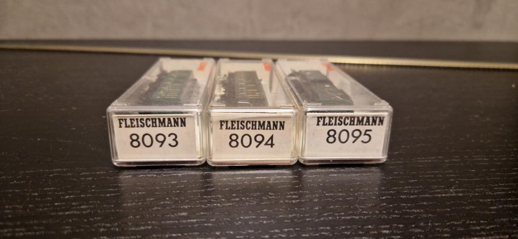 Fleischmann 8093, 8094, 8095 N-spoor rijtuigen set, Ophalen of Verzenden