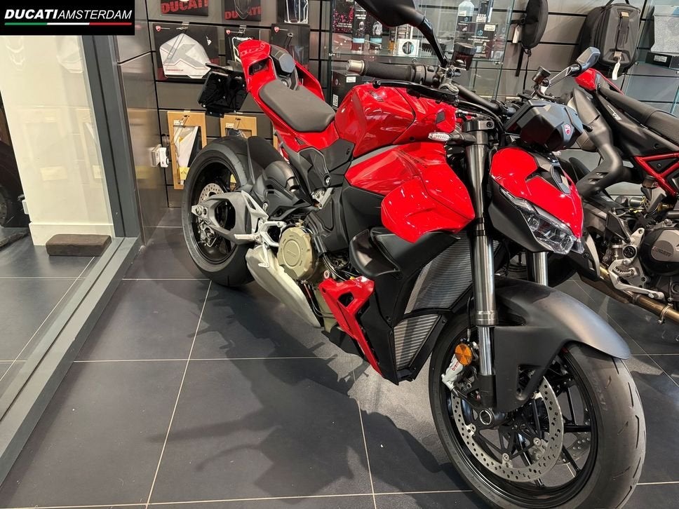 DUCATI STREETFIGHTER V4 (bj 2026) 306 km, DUCATI, 4 cilinders, Motorrijbewijs A, Bedrijf