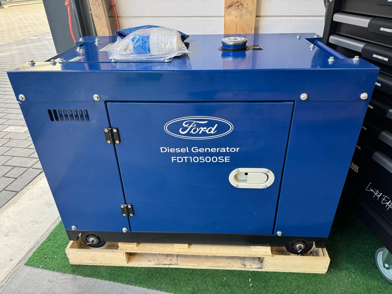 Ford FDT10500SE Diesel Generator - demo aanbieding, Elektrisch startend, Dieselolie, Ophalen of Verzenden, Zo goed als nieuw