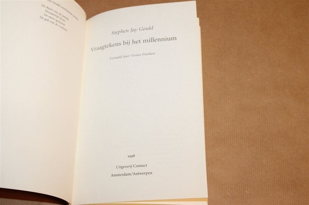 Vraagtekens bij het Millennium — Gould, Essaybundel, Boeken, Ophalen of Verzenden, Zo goed als nieuw, Natuurwetenschap