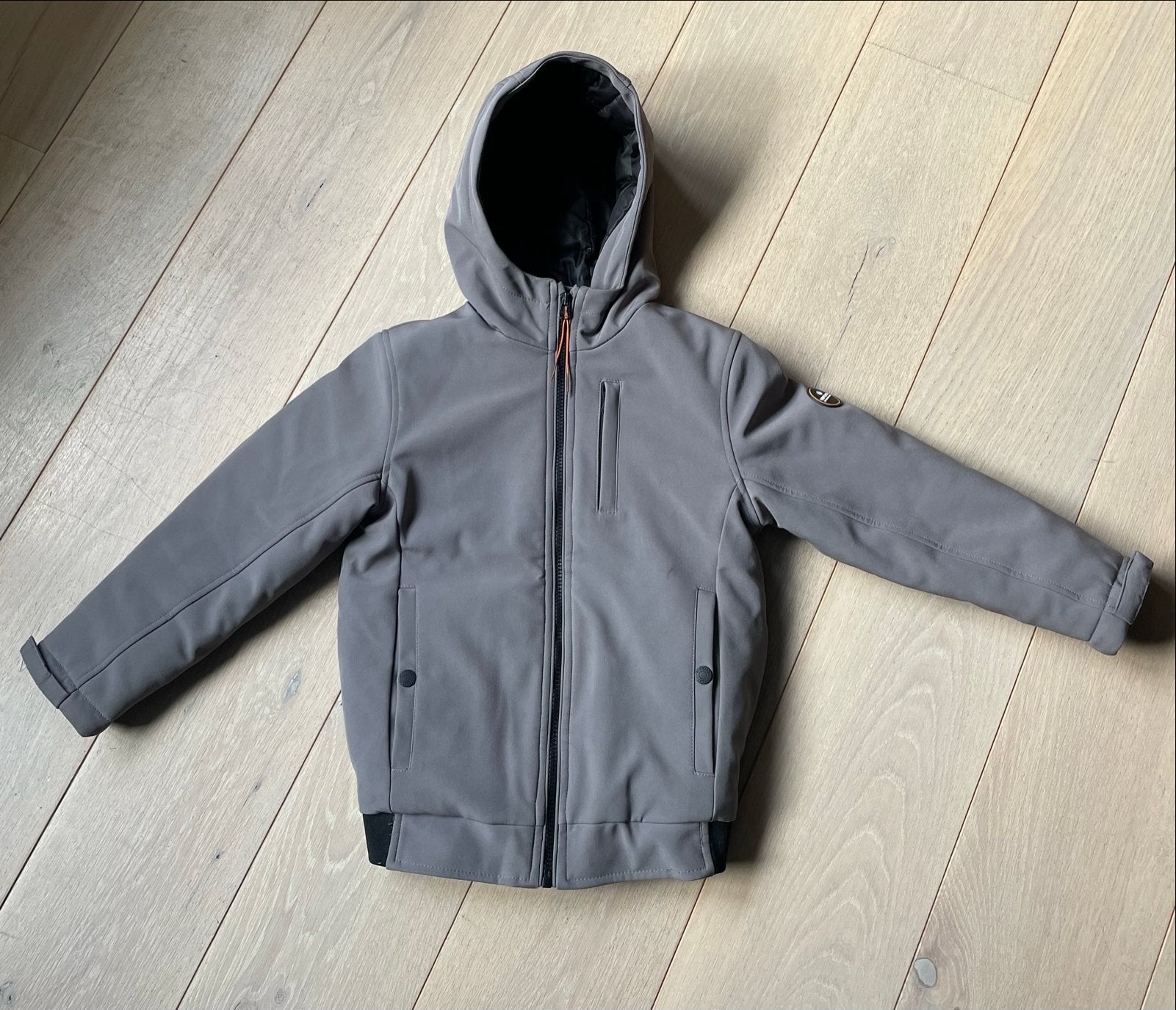 Vingino softshell jas grijs maat 128, Ophalen of Verzenden, Gebruikt, Jongen, Jas