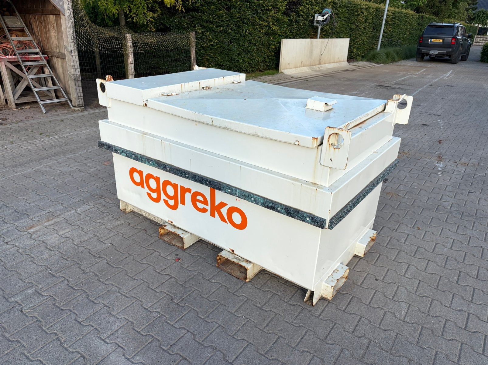 Dieseltank 1150L, Ophalen, Zo goed als nieuw