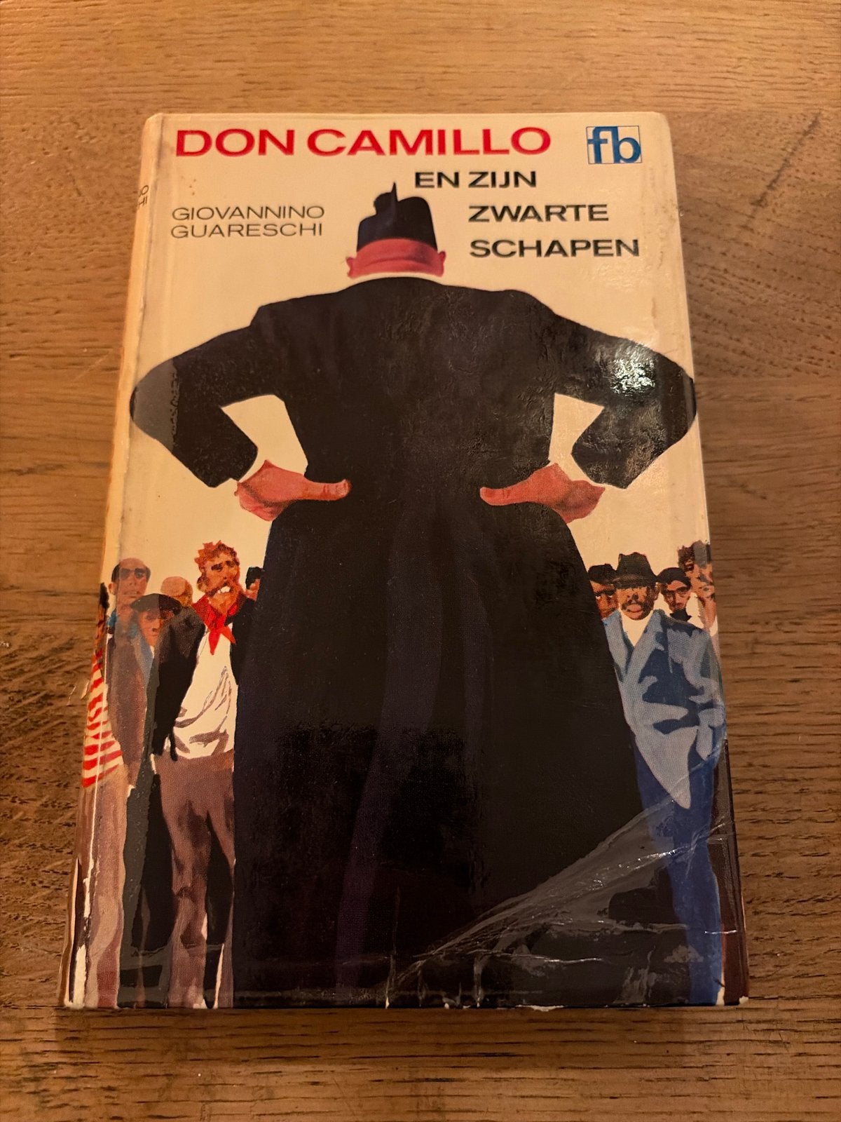 Don Camillo en zijn Zwarte Schapen - Giovanni Guareschi, Ophalen of Verzenden, Gelezen, Nederland