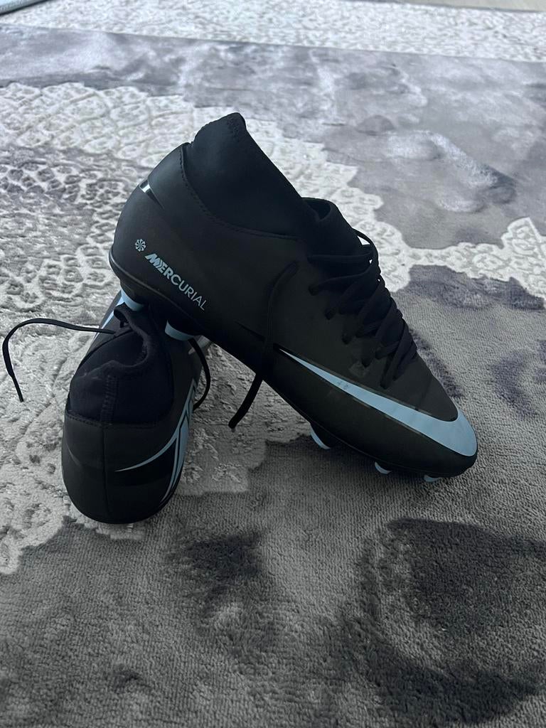 Nike Mercurial voetbalschoenen - Maat 43, Sport en Fitness, Voetbal, Ophalen, Zo goed als nieuw, Schoenen