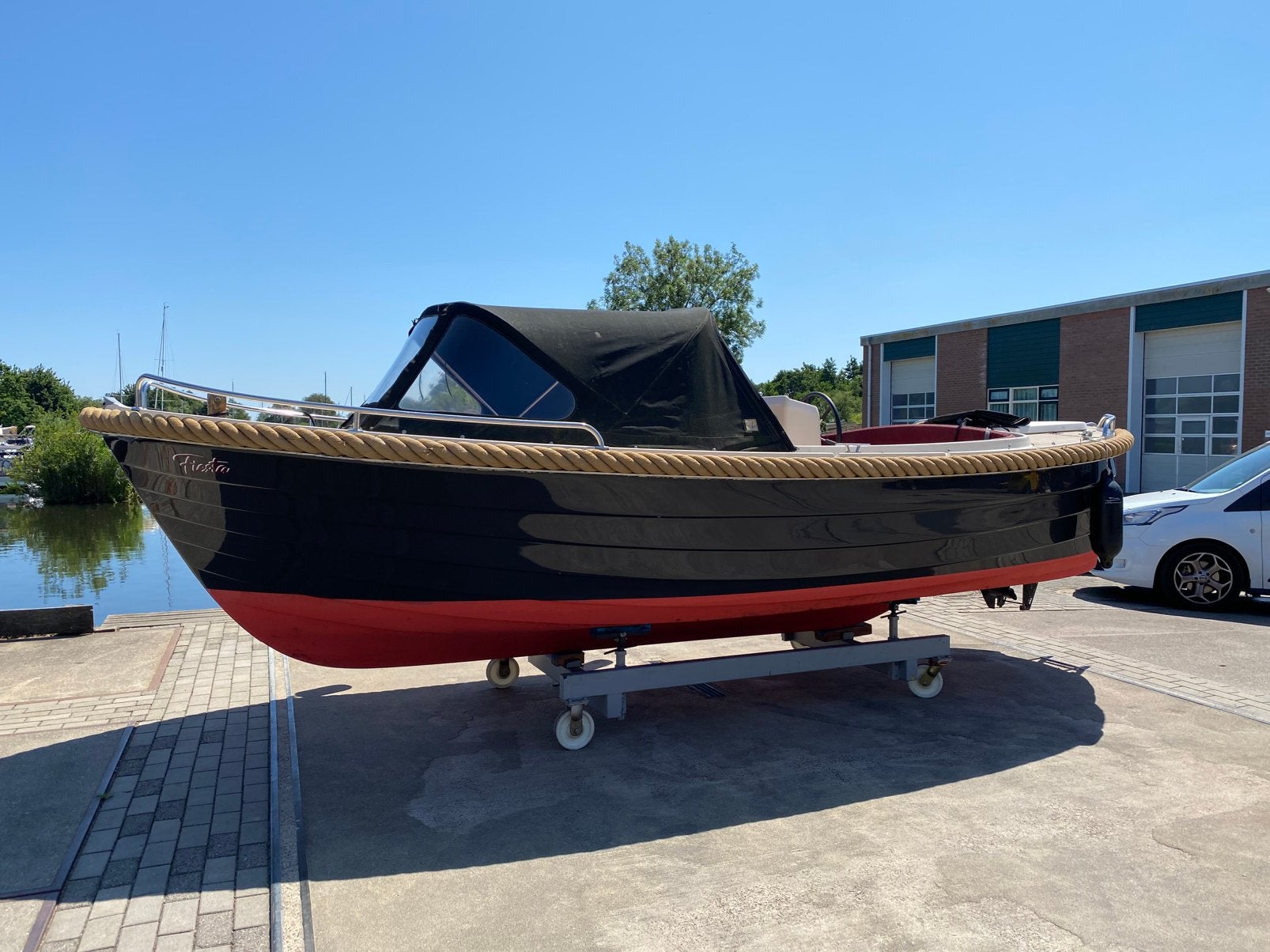 Crescent Allure 21 met 20 pk. Nu €11.750, Watersport en Boten, Sloepen, Zo goed als nieuw, Antifouling, Kunststof, Ophalen