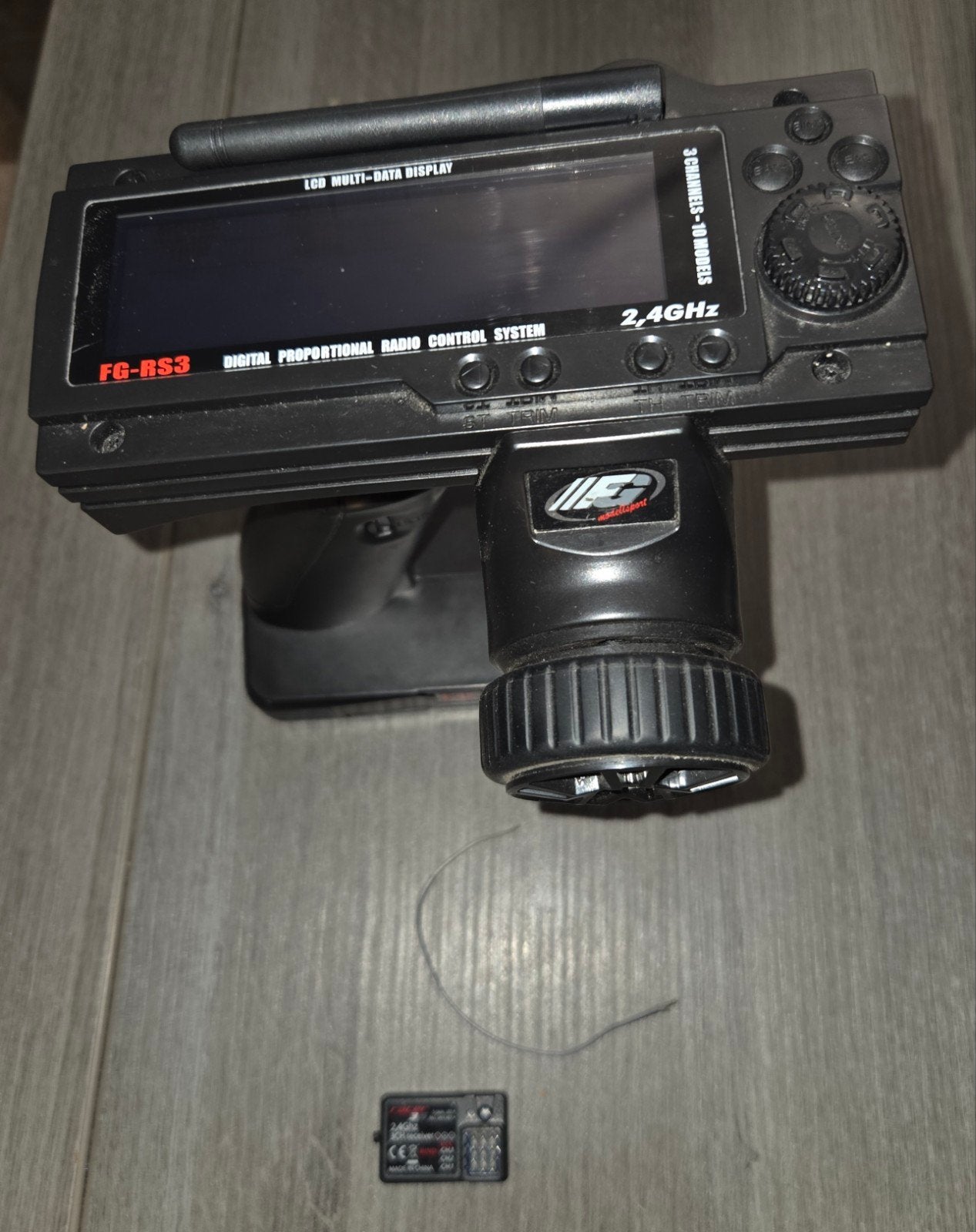 FG-RS3 2.4GHz Zender en Ontvanger lees advertentie,, Ophalen, Zo goed als nieuw, Ontvanger