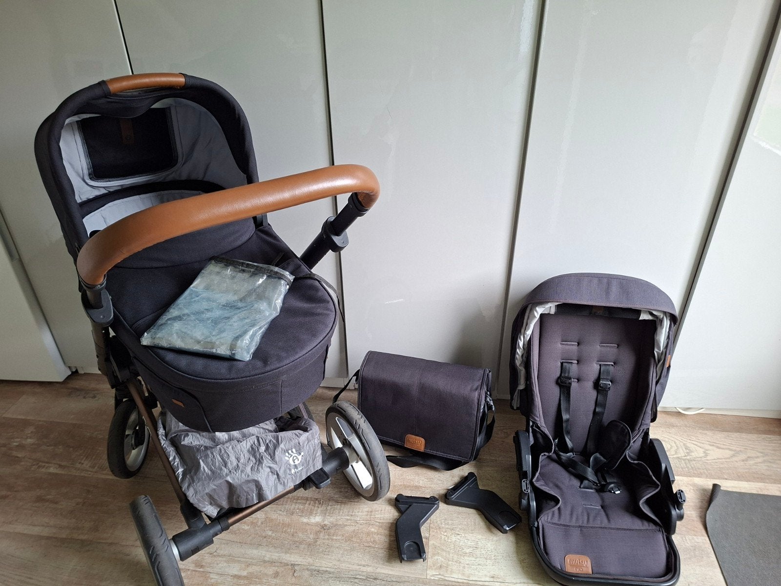 Mutsy Nio kinderwagen donkerblauw., Ophalen, Gebruikt, Verstelbare duwstang, Combiwagen