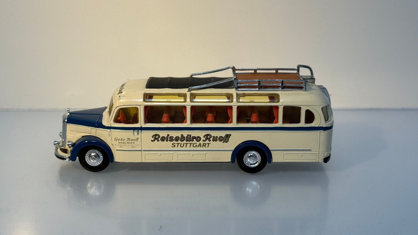 Dinky Toys Mercedes benz Omnibus 1:43, Ophalen of Verzenden, Zo goed als nieuw, Auto, Dinky Toys