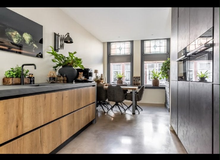 Moderne keuken met topapparatuur (Bora, Bosch, Miele)