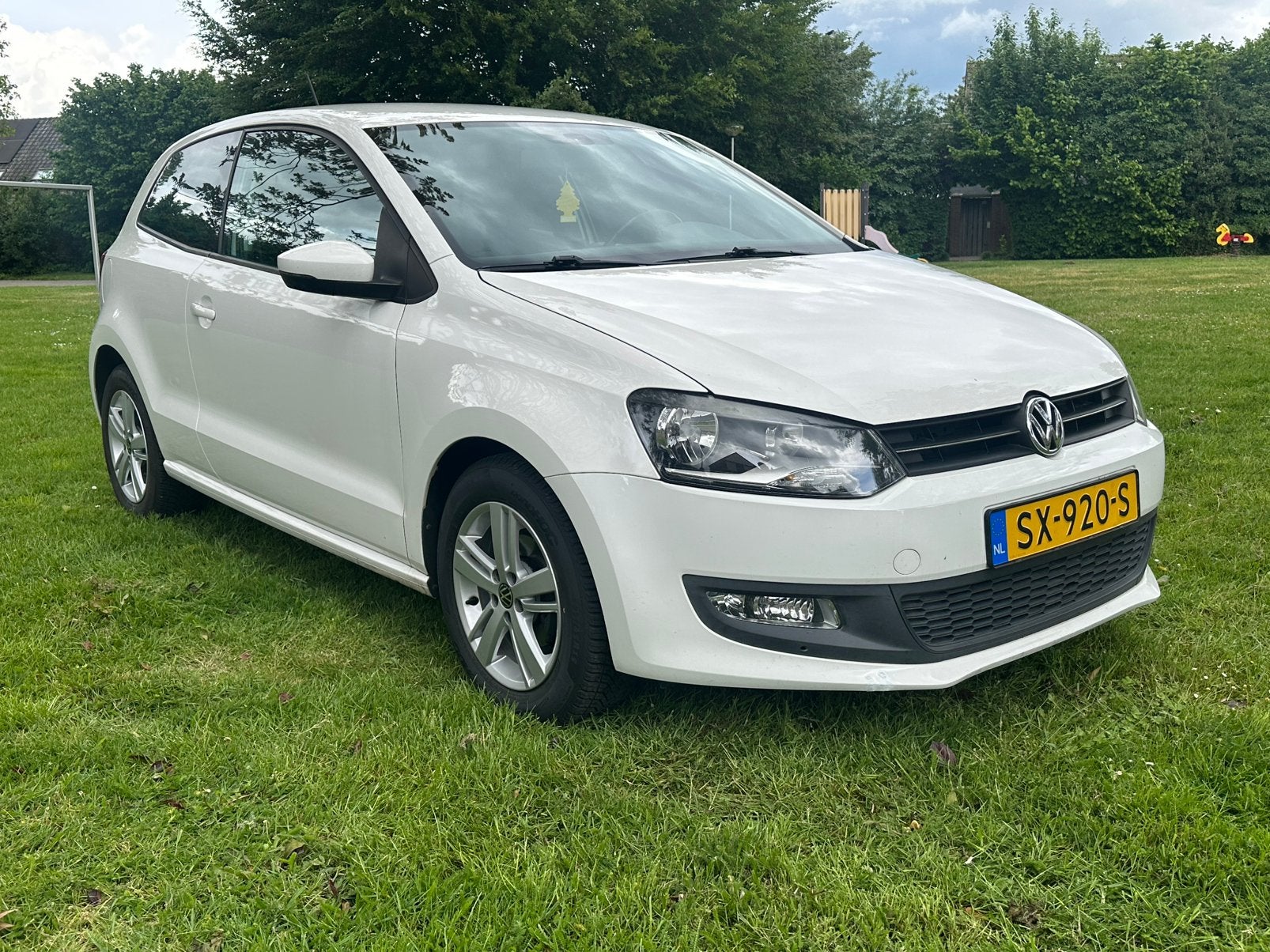 Volkswagen Polo 1.2 51KW 2010 Wit, Voorwielaandrijving, 40 €/maand, Zwart, 1198 cc
