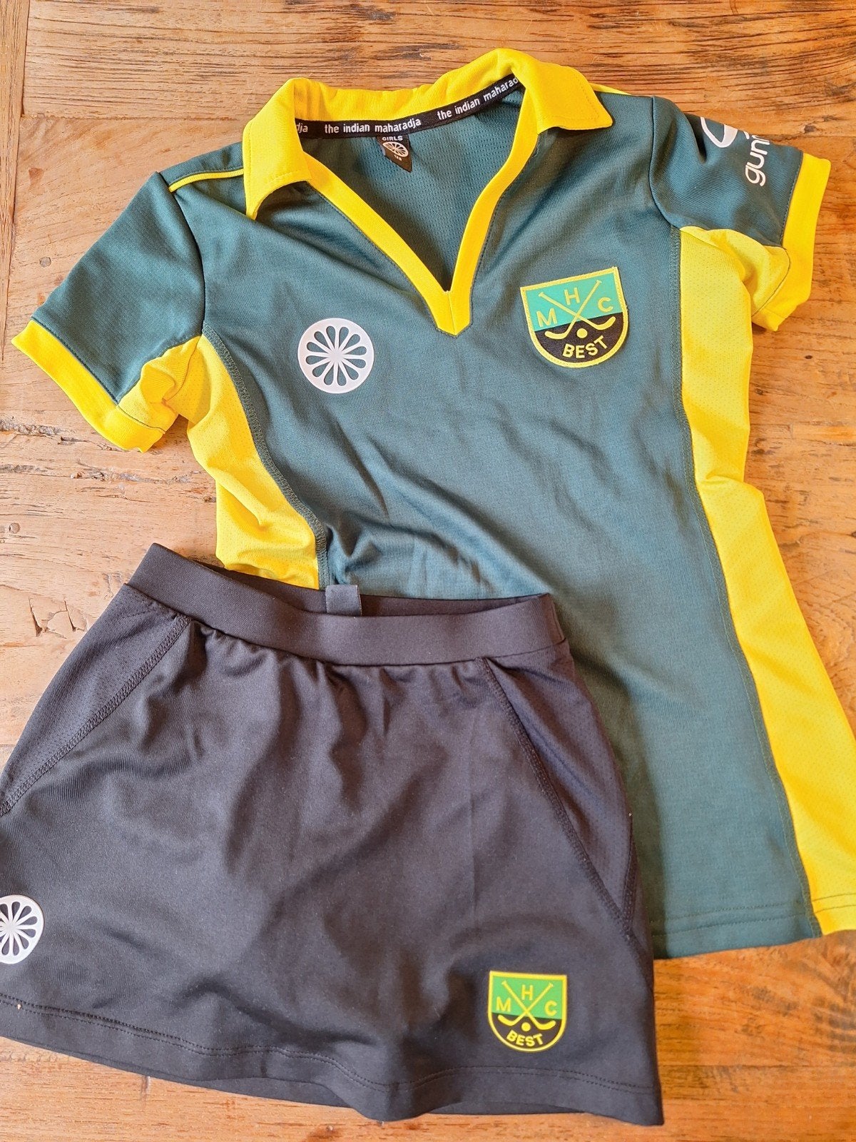 Hockeytenue meisjes MHC Best, maat 128, Ophalen of Verzenden, Zo goed als nieuw, Kleding