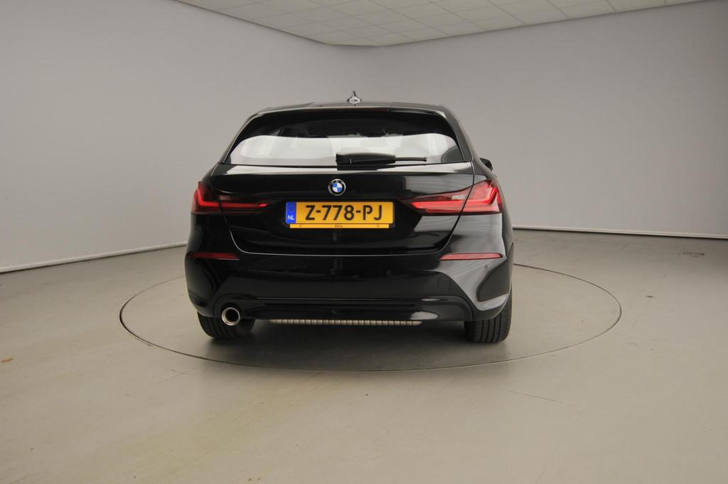 BMW 1 Serie 5-Deurs 118i | LED | Navigatie | Sportstoelen |, Auto's, BMW, 136 pk, Gebruikt, Met garantie (alle), Leder en Stof