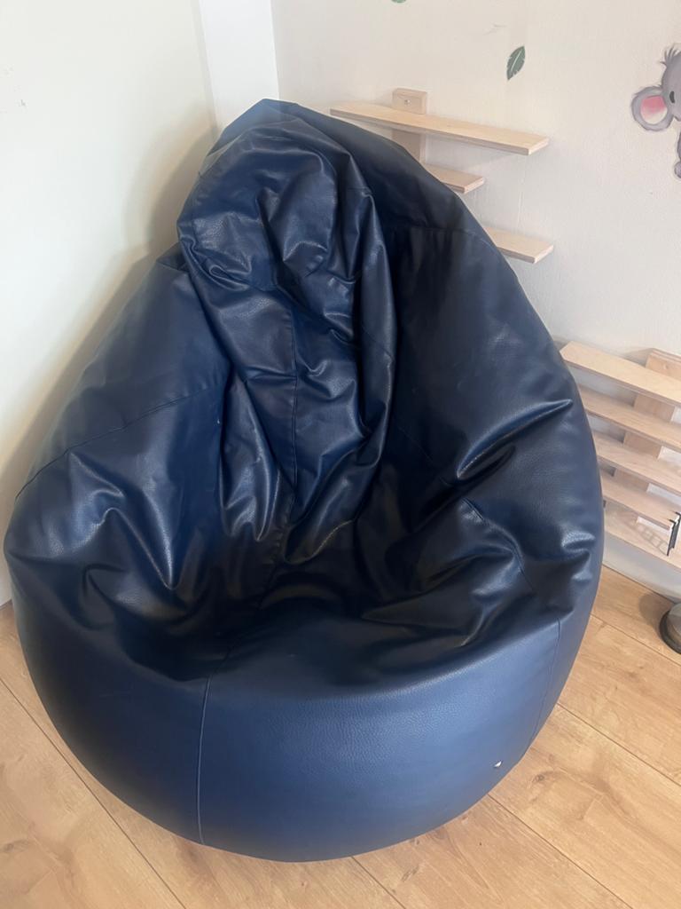 Zitzak / bean bag donkerblauw, Kleding | Dames, Hoeden en Petten, Ophalen, Gedragen