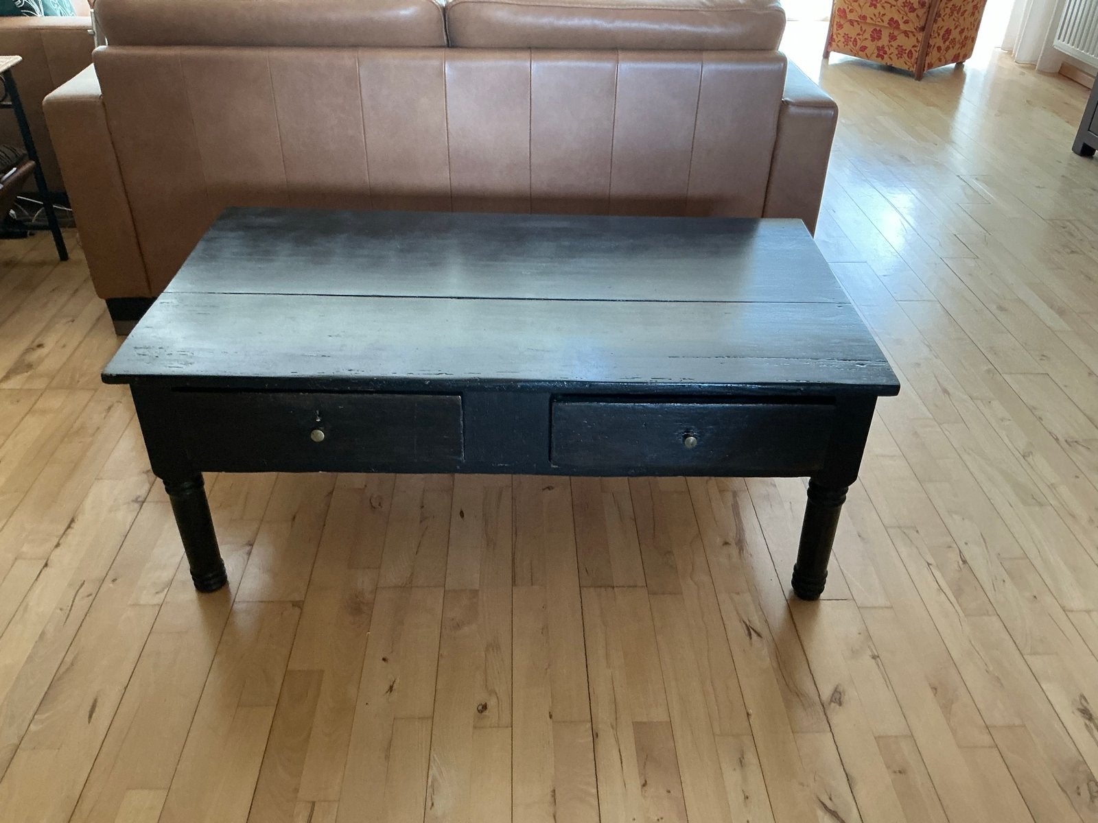 Antieke zwarte salontafel met twee lades, Antiek en Kunst, Antiek | Meubels | Tafels, Ophalen