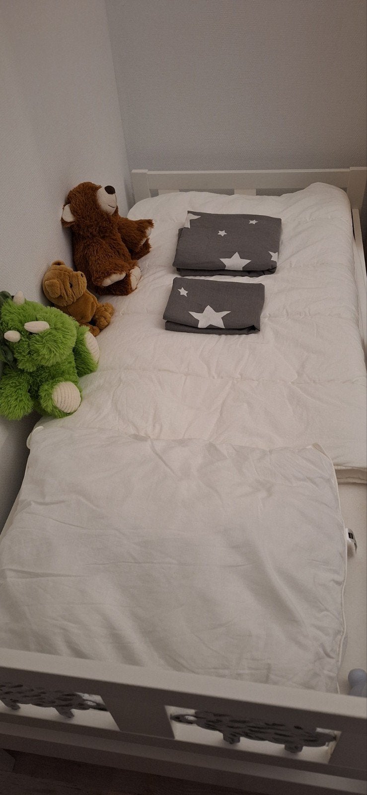 IKEA SMÅSTAD kinderbed met matras en lattenbodem, 70 tot 85 cm, 140 tot 160 cm, Zo goed als nieuw, Ophalen
