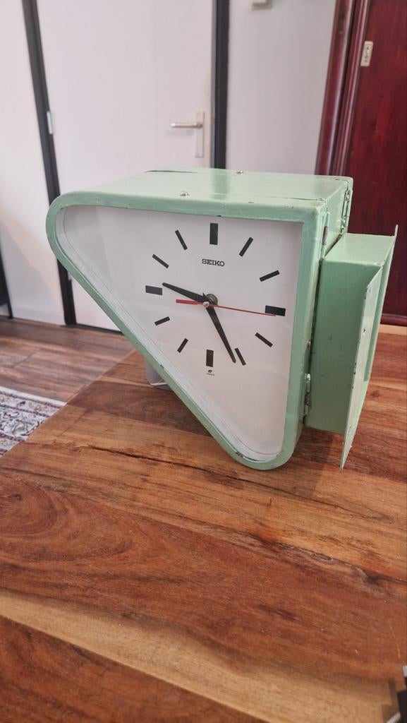 nieuwe vooraad ! vintage dubbelzijdige driehoek klokken, Ophalen of Verzenden