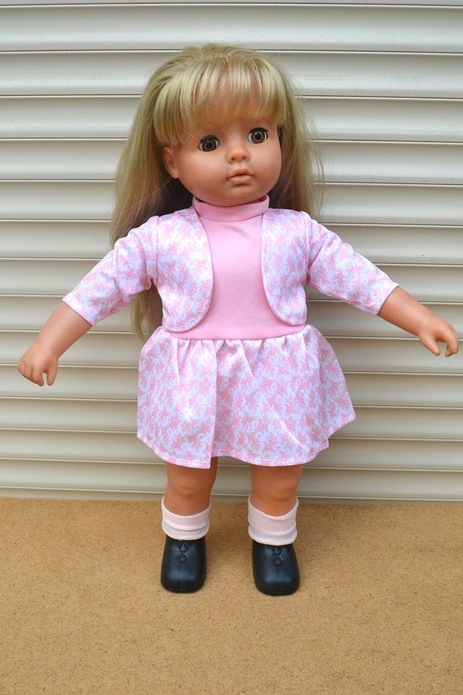 Mooie Desiree kleuter pop van 48cm NR 8670, Ophalen of Verzenden, Zo goed als nieuw, Pop