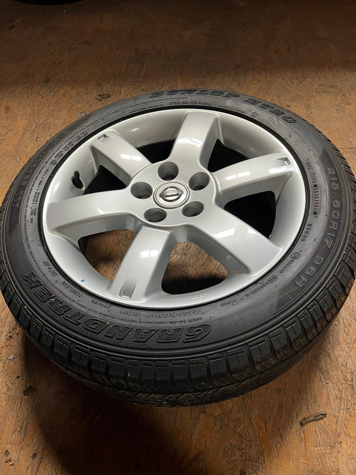 Magnesium velgen 17” met banden 4 all season, Ophalen, 17 inch, All Season, Band(en)