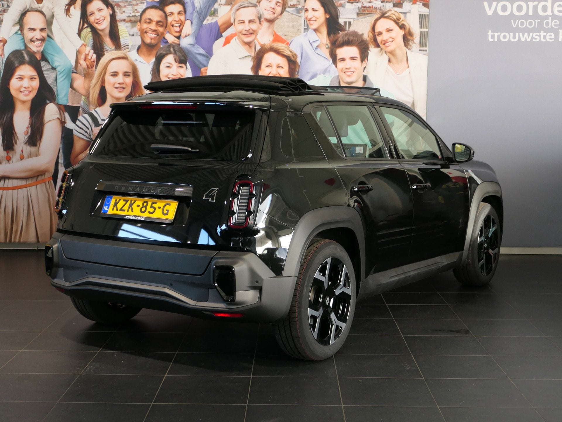 Renault 4 comfort range techno 52 kWh "Plein Sud" *Demo!* -, Auto's, Dealer onderhouden, Adaptive Cruise Control, Gebruikt, 750 kg