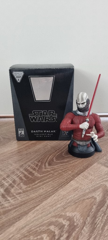 Star Wars Darth Malak Collectible Mini Buste - Gentle Giant, Ophalen of Verzenden, Zo goed als nieuw, Beeldje of Buste