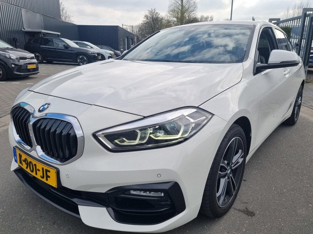 BMW 1-serie 116i Executive Edition Xenon Nieuwstaat, Auto's, Gebruikt, Leder en Stof, Wit, Origineel Nederlands