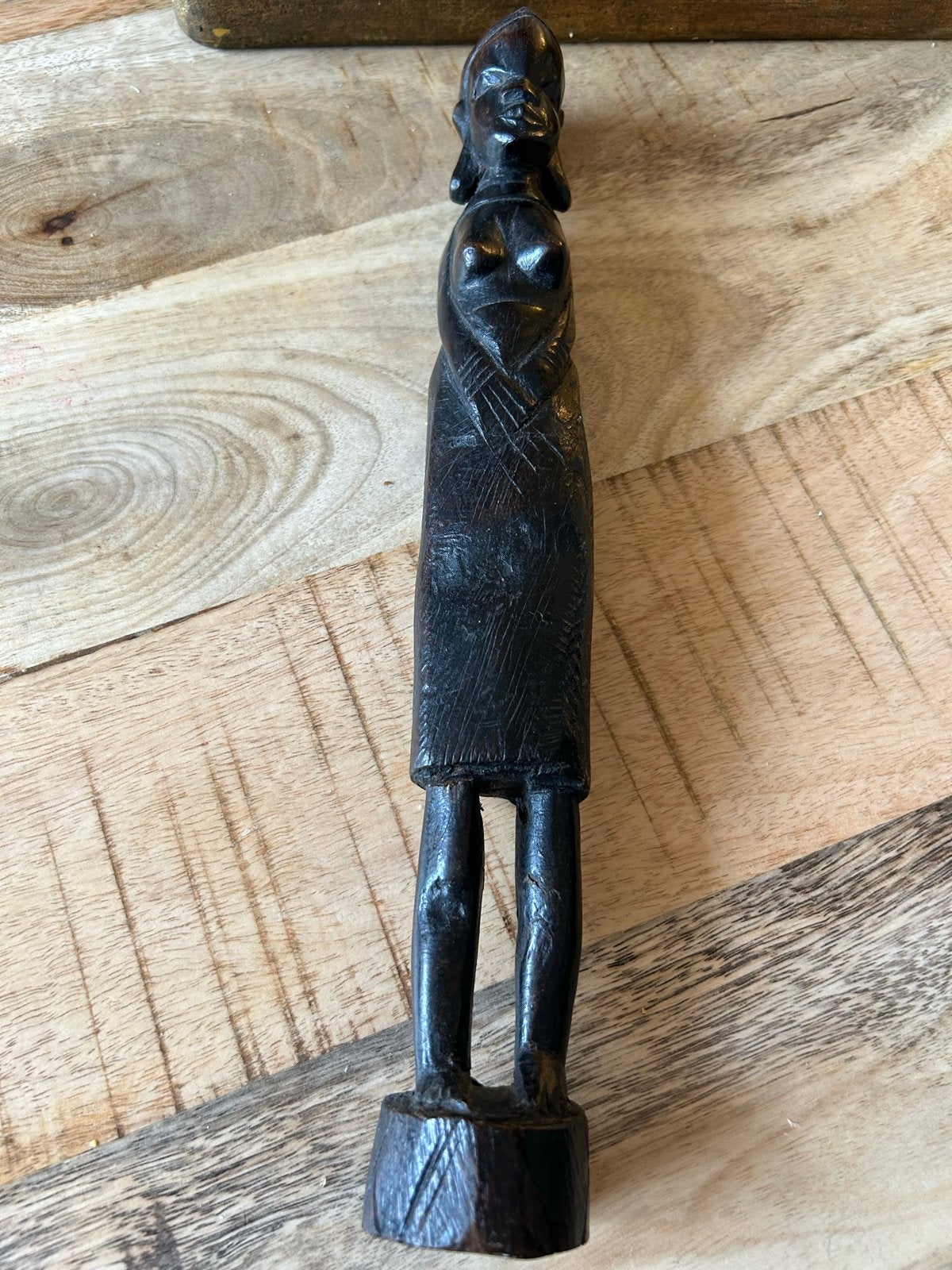 Houten Afrikaans beeldje, ca. 30 cm, Ophalen of Verzenden, Handgemaakt, 20 - 50 cm, Beeld