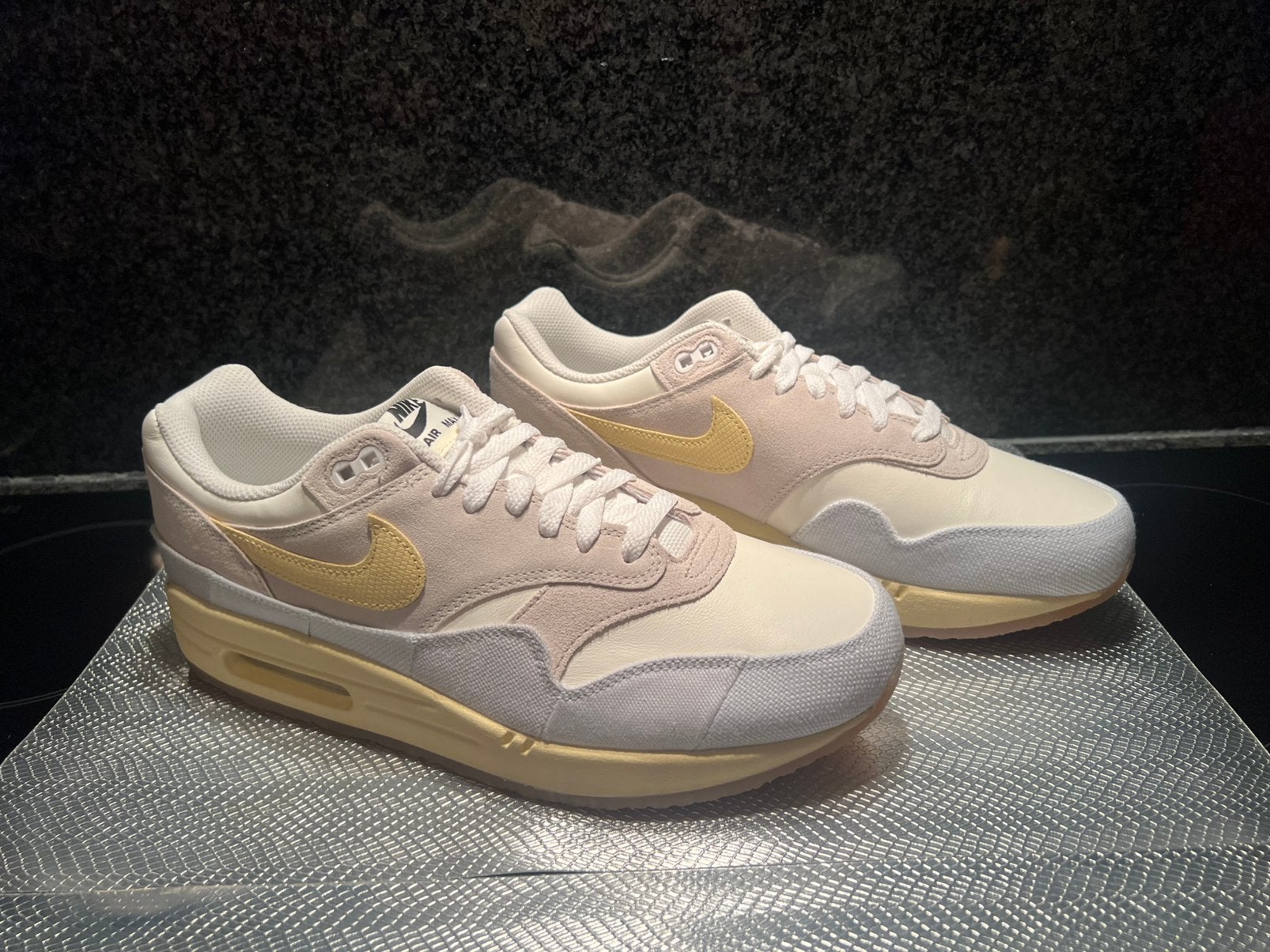 Nike Air Max 1 Crepe "Light Bone"  EU 44, Kleding | Heren, Overige kleuren, Nieuw, Ophalen of Verzenden, Sneakers of Gympen