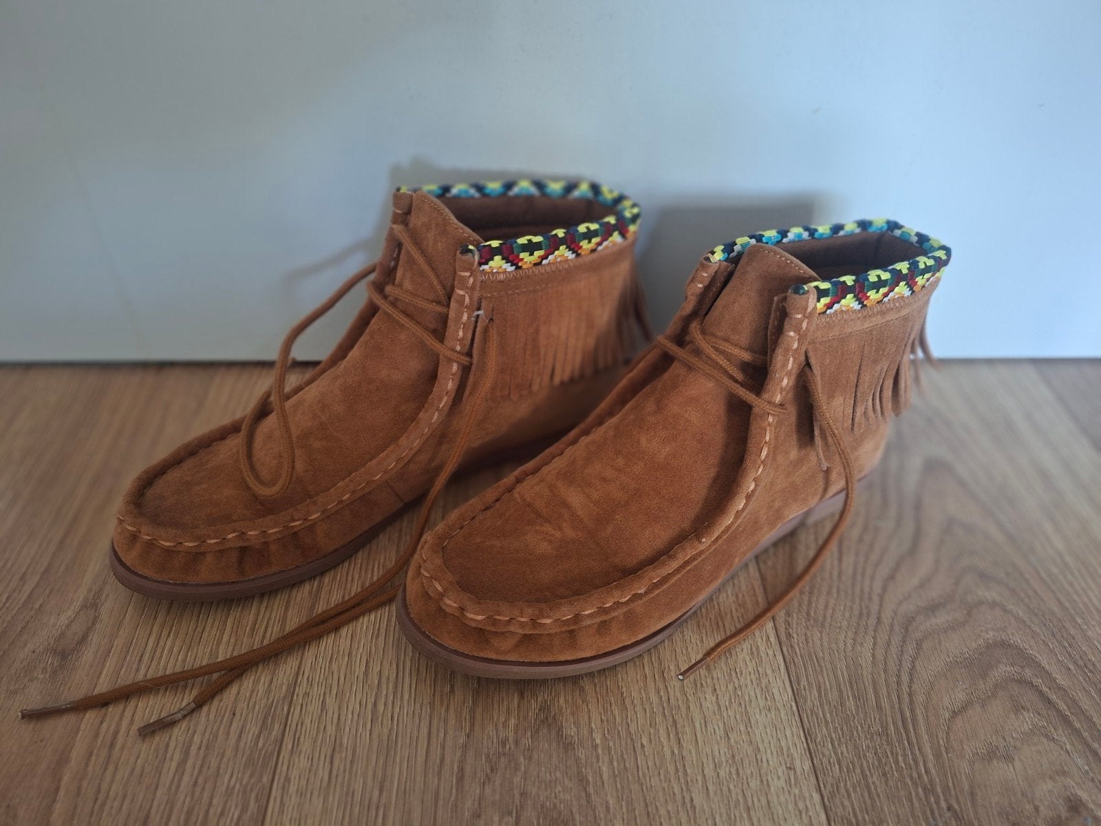 Hollister suède boho enkellaarsjes met franjes, Bruin, Lage of Enkellaarzen, Ophalen of Verzenden, Gedragen