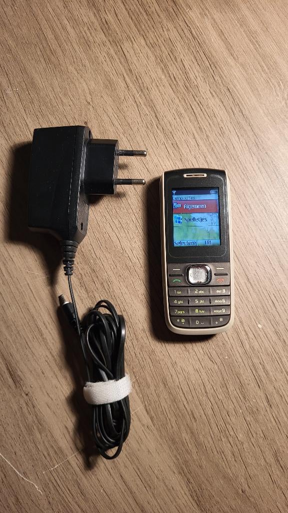Nokia 1650 met adapter, Overige kleuren, Fysiek toetsenbord, Ophalen of Verzenden, Klassiek of Candybar