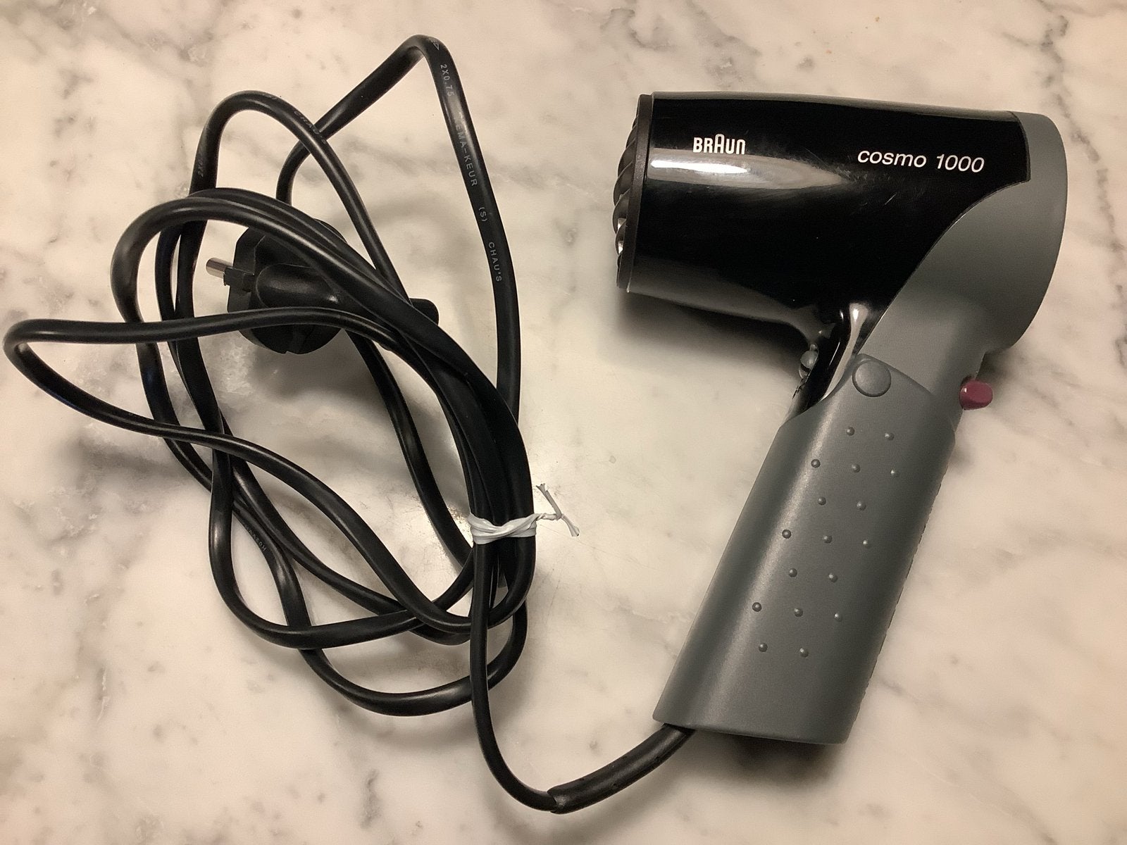Braun Cosmo 1000 inklapbare reisföhn - Zwart, Witgoed en Apparatuur, Ophalen, Zo goed als nieuw, Haarverzorging