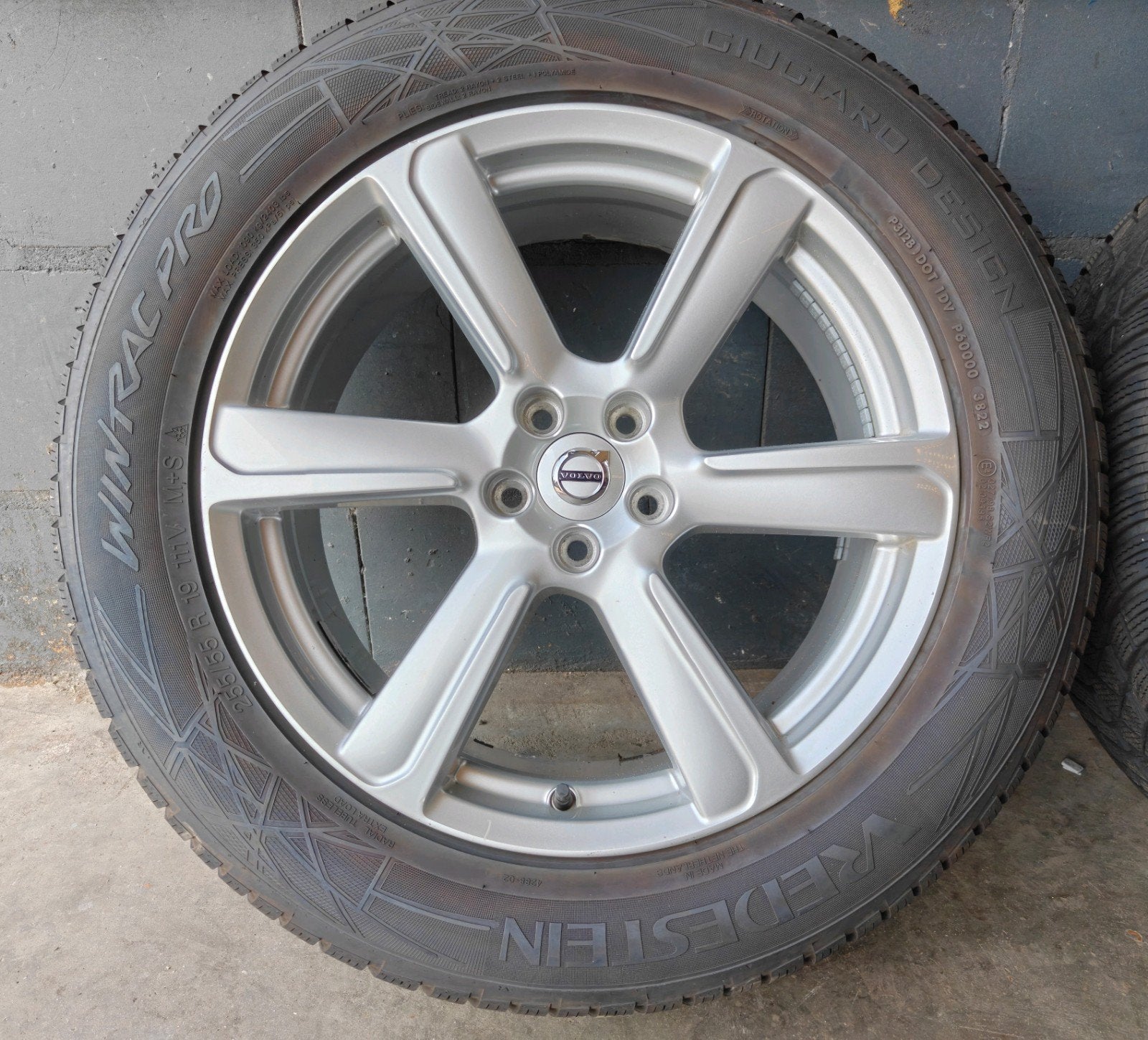 19" Originele Volvo XC90 Winterset Vredestein "Turbine", 19 inch, 4153RD, Gebruikt, 255 mm