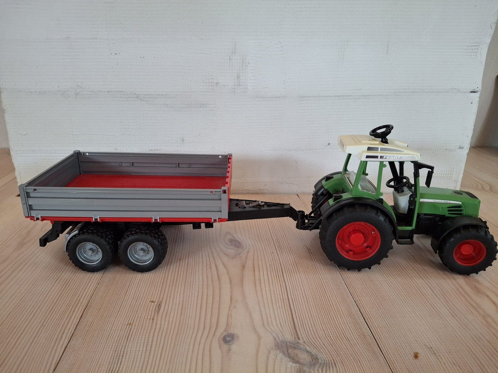 Bruder fendt trekker met kar 2104, Ophalen, Gebruikt