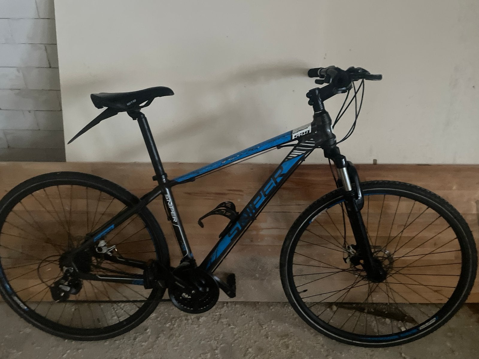 Snelle Sniper fiets met Shimano versnellingen en schijfremme, 28 inch, Gebruikt, Vering, Meer dan 20 versnellingen